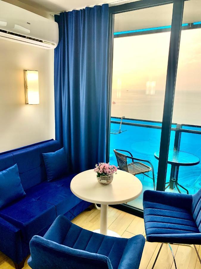 Batumi Apartments A&E Экстерьер фото