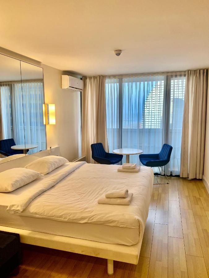 Batumi Apartments A&E Экстерьер фото